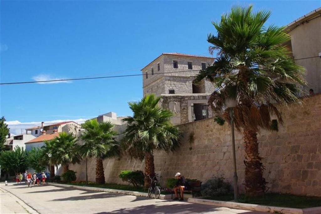 Apartment Eli Pag Town Exteriér fotografie