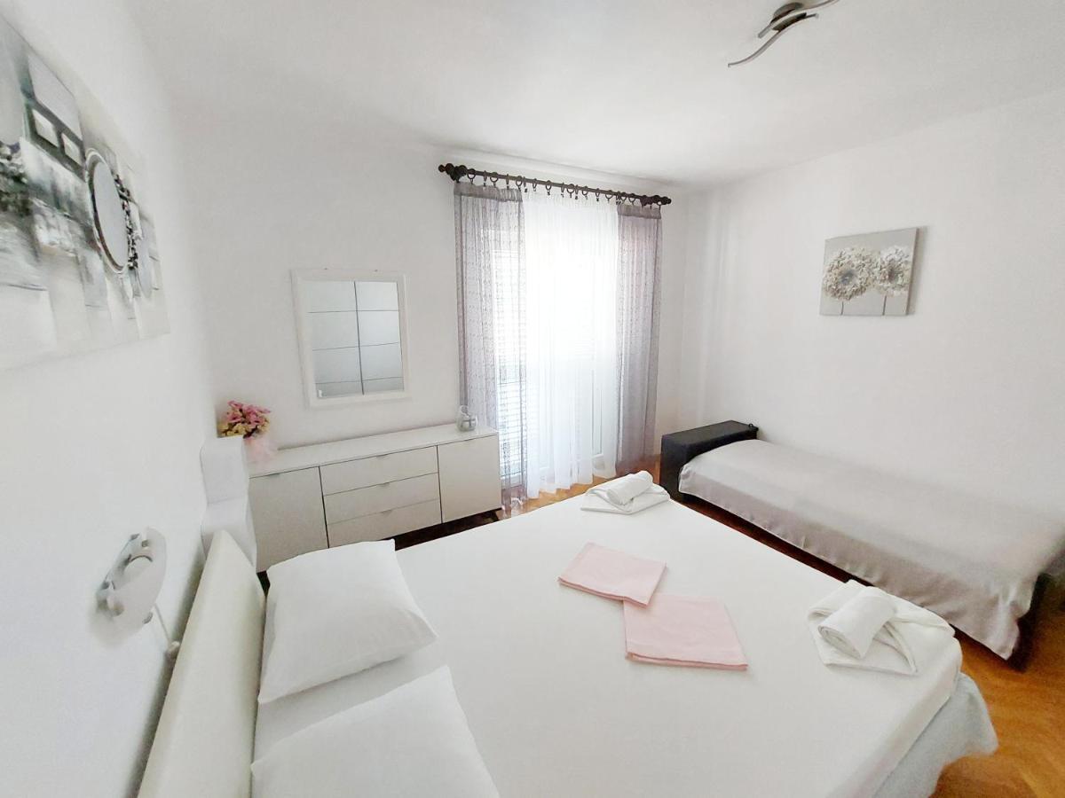 Apartment Eli Pag Town Exteriér fotografie